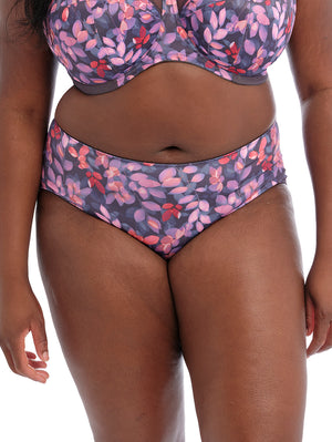 Goddess Kayla Brief