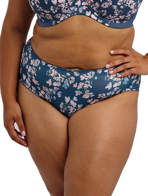 Goddess Kayla Brief