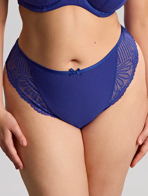 Sculptresse Entice Brazilian