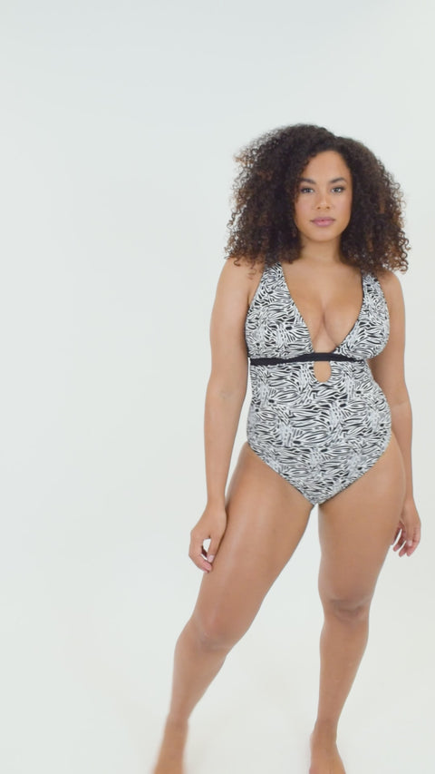 Be vay-cay ready with our Swimwear Confidence Babes! – Curvy Kate UK